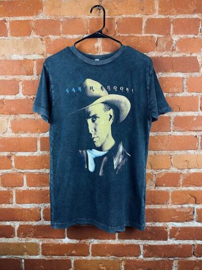 Vintage Garth Brooks t shirt