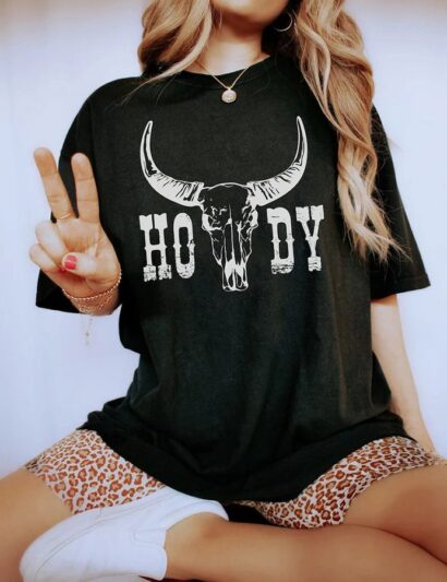 Howdy t shirt, Howdy tshirt, Howdy shirts, Comfort color shirt