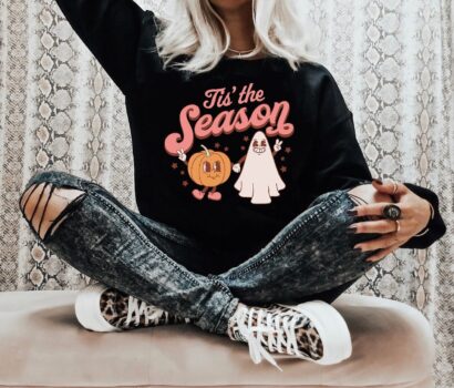 Tis The Season Halloween Sweatshirt, Spooky Mom Shirt, Womens Cute Pumpkin Halloween Comfort Colors Shirt