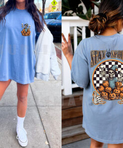 Stay Spooky Skeleton Oversized Vintage T Shirt, Stay Spooky comfort colors shirt, Spooky Season Oversized Tee, Halloween Skeleton Shirt