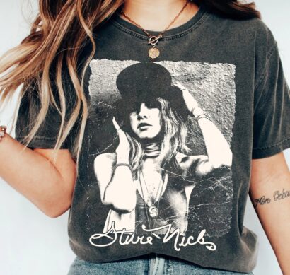 Stevie Nicks Shirt, Stevie Nicks Fleetwood Mac Tour 2023 Shirt, Vintage 90s Music Stevie Graphic Shirt