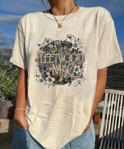 Vintage Rock Band Shirt, Fleetwood Mac Rumours Shirt, Perfect for Fans and Collectors of Classic Rock Shirt, Gift for Rock Fans, Band Tee