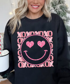 XoXo Smiley Face Sequins Glitter t-shirt, Valentine’s Day Shirts, Lover shirt, Retro Valentine t-shirt