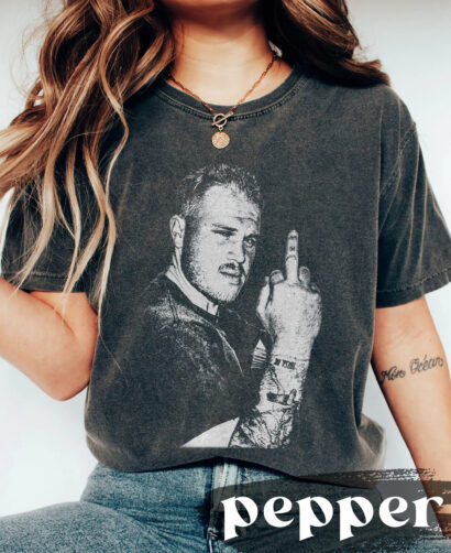 Funny Middle Finger From Zach Bryan Shirt, Zach Vintage Shirt-Zach Fan Tees, Retro 90s Merch Gift, The Quittin Time Tour 2024 Shirt