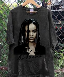 Vintage 90s Graphic Style Rihanna T-Shirt, Rihanna Vintage T-Shirt, Rihanna Vintage Tee For Man and Woman Unisex T-Shirt