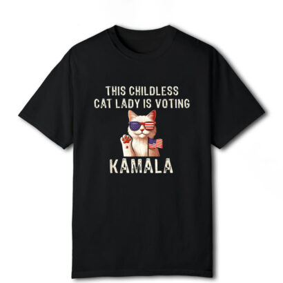 This Childless Cat Lady is Voting Kamala 2024 T-Shirt