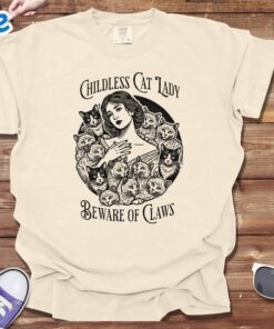 Childless Cat Lady, Beware of Claws, Vintage Cat Lady, Feminist Shirt