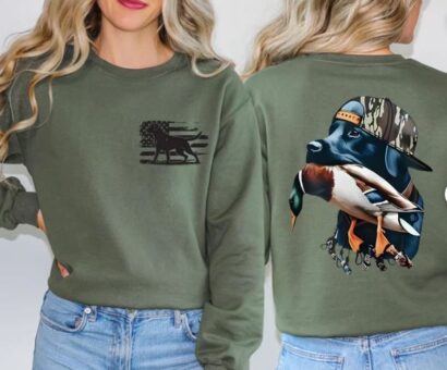 Duck Hunting Shirt, Bold Black Hunting Dog with Duck Graphic Sweatshirt, Waterfowl Hunters Hoodie,Labrador Hunting Dog T-Shirt,Hunter Gifts