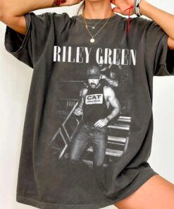 Riley Green Shirt, Vintage Graphic Tee Riley Green T-Shirt, Retro Gift For Women and Man Unisex