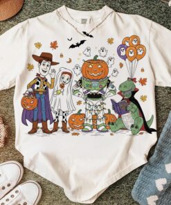 Retro Halloween Shirt, Halloween Ghost Sweatshirt, Spooky Vibes Sweater, Trick Or Treat Tee