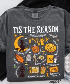 Vintage Halloween Shirt, Tis' the Season, Retro Halloween Aesthetic, Pumpkin Witch Graphic T-Shirt