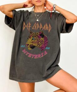 Vintage 80's Rock Band Tee, DEF LEPPARD Tshirt, Rock And Roll Leopard Retro Music Festival Shirt, Oversized Trendy Fan Gift Tops, Streetwear