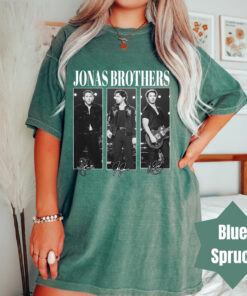 Jonas Brothers Fan Shirt,Retro Jonas Brothers Tour Shirt,Band Collage Graphic Tee–Pop Band Concert Shirt,Jonas Brother Merch