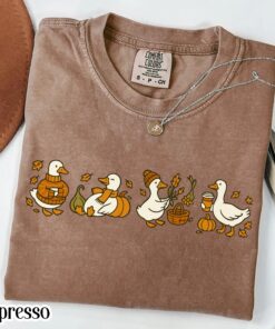Fall Goose Shirt, Autumn Cozy Silly Goose Tshirt, Fall Vibes Autumn Thanksgiving Tee, Coffee Pumpkin Gourd Tee for Halloween