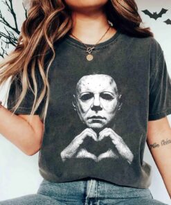 Michael Myers Heart T-Shirt, Halloween Horror Nights Tee, Horror Movie Shirt, Spooky Season Top, Halloween Scary Movie