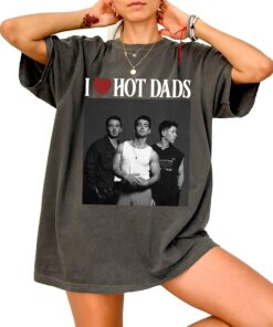 I Love Hot Dads T-shirt - Nick Jonas Shirt - Funny Music Fan Gift - Jonas Brothers Fan T-shirt - Pop Culture Apparel