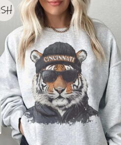 Vintage 90s Cincinnati Football Vintage Crewneck Sweatshirt, Mascot Cincinnati , 90s Cincinnati Football Game Day Apparel,Bengal Fan Gift