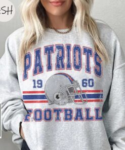 Vintage 90s Style New England Football Sweatshirt, Retro Game Day Crewneck, Patriot State Unisex Fan Shirt, Classic Sports Gift Pullover