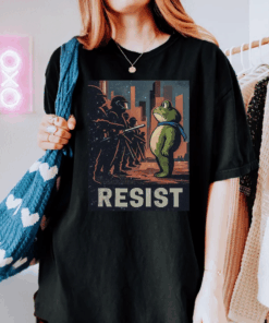 Resist Portland Frog Shirt, Portland Frog Protest T-Shirt, Anti ICE Tee, Anti Fascism Top, Resistance Tshirt, Fuck ICE Shirts, Political Tee