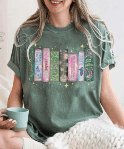 Wicked Changed For Good Book Shirt, Defy Gravity Broomstick Magic Wand Crewneck, Fun Popular Literary T-Shirt for Musical Fan