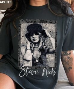 Stevie Nicks Shirt, Vintage versized Tee Gifts For Her, Fleetwood Mac Graphic tshirt, Women's Graphic Tee, Stevie Nicks T shirt