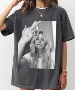 Renee Rapp Middle Finger Bite Me Tour Vintage Shirt, Gift For Woman and Man Unisex T-Shirt