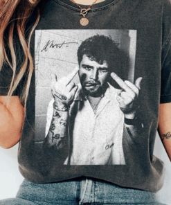Vintage Alex Warren Face Middle Finger Tour 2025 T-Shirt, Cheaper Than Therapy Tour 2025 Tee, Alex Warren Graphic Shirt Fan Gift, Music Fan Top