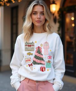 Plaza Christmas Sweatshirt, Christmas in New York Shirt, Women's Trendy Holiday crewneck, Gift for Her, Oversized Holiday Graphic Tee