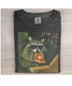 Raccoon Eating Pizza - Funny Meme Shirt Funny Graphic Tee Silly Shirt Gift Sarcastic Novelty Shirts Womens Funny Racoon Meme T-Shirt Vintage
