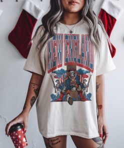 Retro New England Football Shirt, Vintage Patriots Tee, Retro 90s Game Day T-Shirt, Old School Football Merch