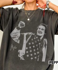 Jack Hughes Usa Champion Hockey Vintage T-Shirt, Sweatshirt & Hoodie