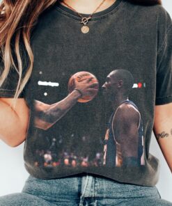 Vintage Kobe Bryant Shirt, 90s Retro Iconic Kobe Basketball Graphic Tee, Laker Kobe No Flinch T-Shirt, Game Day Top, Mamba Mentality Gift