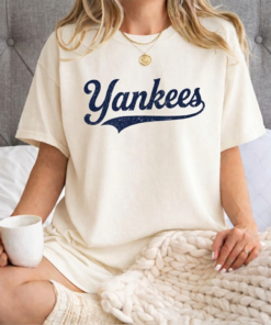 Yankees Heart Shirt, Retro Style Baseball Graphic T-Shirt for Men Women, Vintage Fan Tee