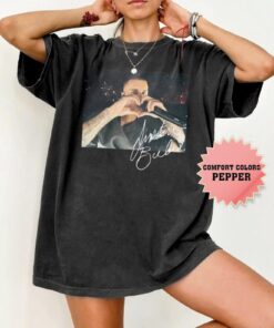 Justin Bieber Heart Sign Vintage Shirt, Retro Music T-Shirt, Tour 2026 Tee