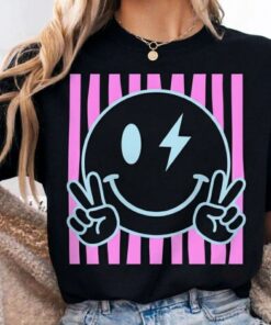 Neon Summer Smiley Face Striped T-Shirt Retro Beach Life Vibes Graphic Tee