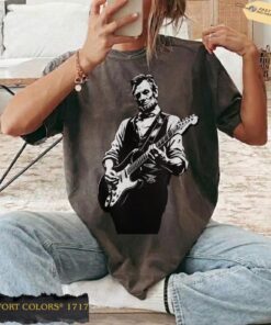 President Abraham Lincoln Playing Guitar Abe Lincoln Design T-Shirt