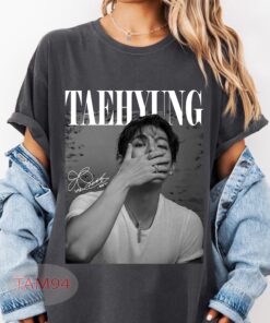 Vintage V Kim Taehyung Pose Retro 90s Comfort Colors Shirt